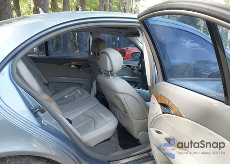 2007 Mercedes-Benz E 350 4Matic z USA, uszkodzony, nr VIN WDBUF87X47X222879